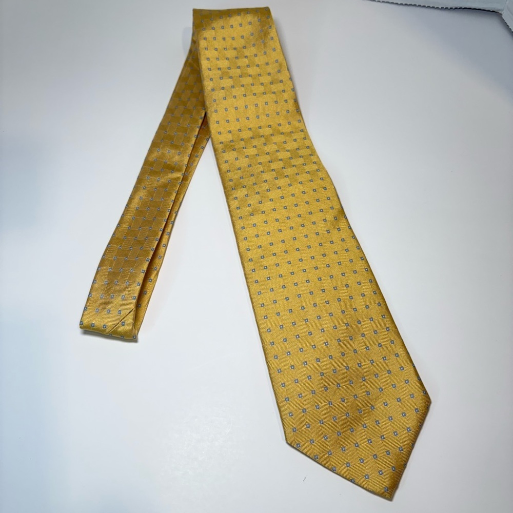 Brooks Brothers Yellow Tie With Blue Dots 100% Silk Men's Necktie